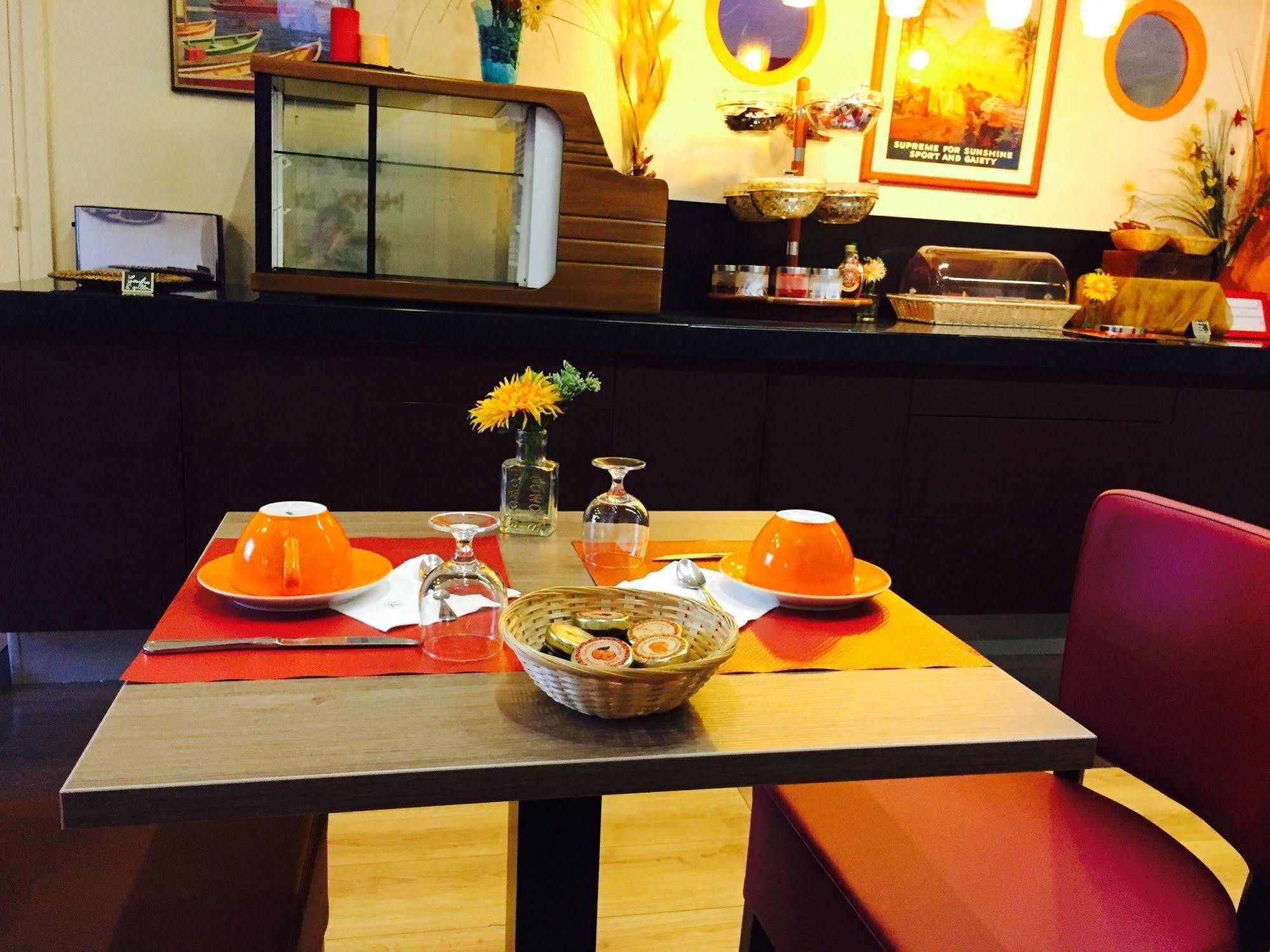 Logis Hotel Du Midi - Saint Etienne Sud מראה חיצוני תמונה