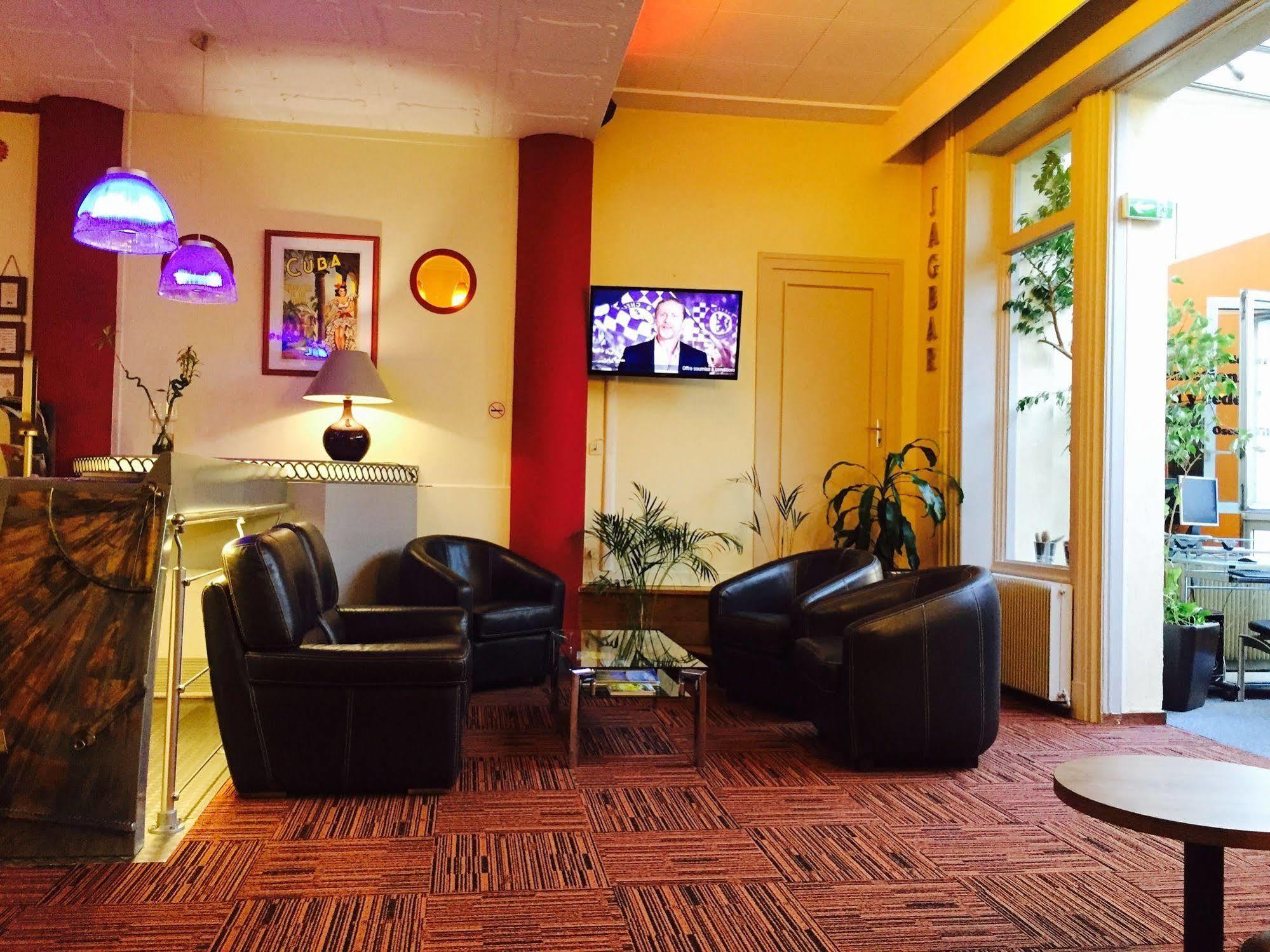 Logis Hotel Du Midi - Saint Etienne Sud מראה חיצוני תמונה